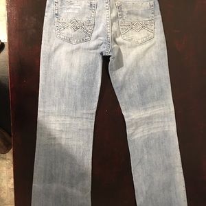 Men’s buckle jeans